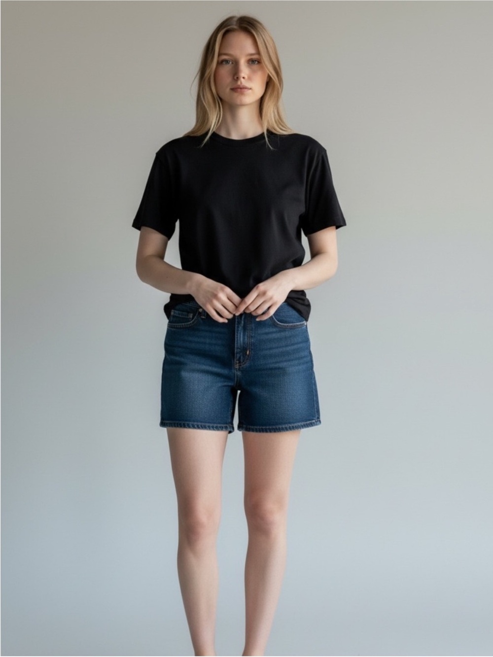 Women's Levi's Dark Wash A- Line Denim Shorts Size 8/29